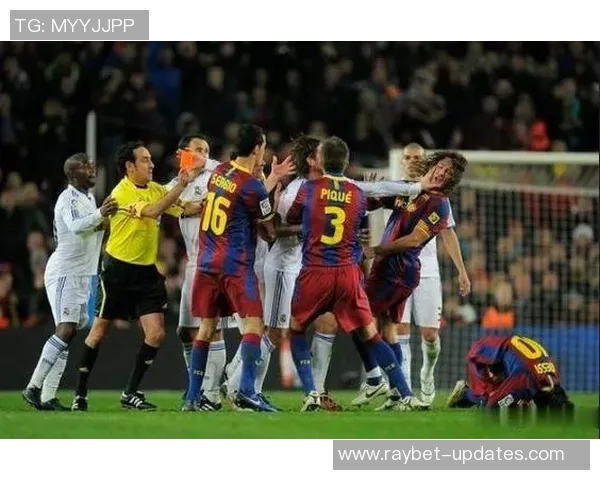 国王杯精彩对决：那不勒斯与拜仁1比1平局战术解析与绝杀时刻回顾